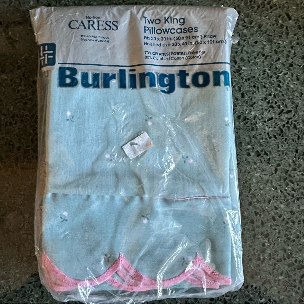 Vtg Burlington Caress No Iron 2 King Pillowcases Floral Scalloped Made USA NOS